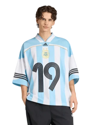 maillot de l argentine 2 330x413 - Maillot de l'Argentine